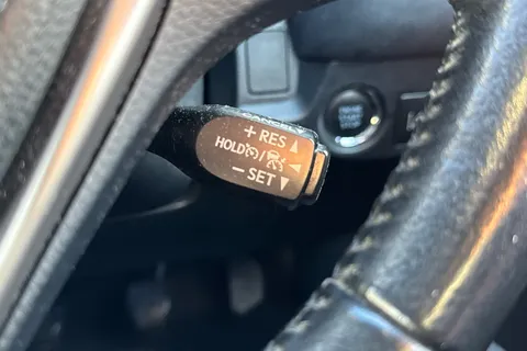 DY67WOA Toyota RAV4 2.0 D-4D Icon 5dr [Nav] 2WD Thumbnail #23