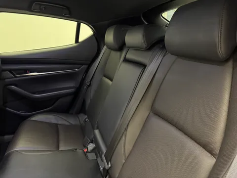 DY22XBV Mazda Mazda3 2.0 e-Skyactiv G MHEV GT Sport Edition 5dr Thumbnail #12