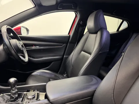 DY22XBV Mazda Mazda3 2.0 e-Skyactiv G MHEV GT Sport Edition 5dr Thumbnail #16