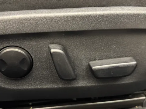 DY22XBV Mazda Mazda3 2.0 e-Skyactiv G MHEV GT Sport Edition 5dr Thumbnail #24