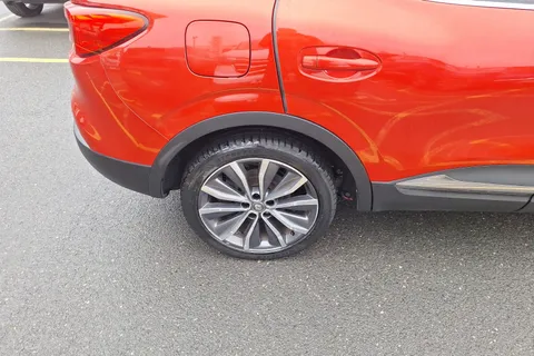 PE18XUD Renault Kadjar 1.2 TCE Signature Nav 5dr EDC Thumbnail #5