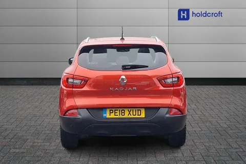 PE18XUD Renault Kadjar 1.2 TCE Signature Nav 5dr EDC Thumbnail #9