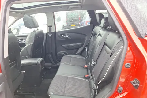 PE18XUD Renault Kadjar 1.2 TCE Signature Nav 5dr EDC Thumbnail #10