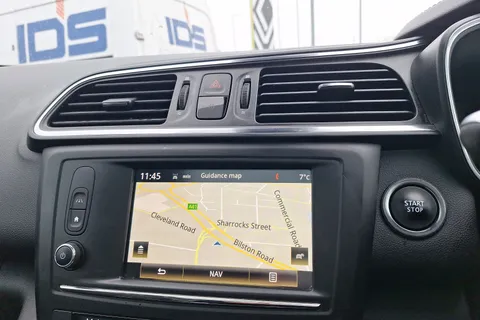 PE18XUD Renault Kadjar 1.2 TCE Signature Nav 5dr EDC Thumbnail #16