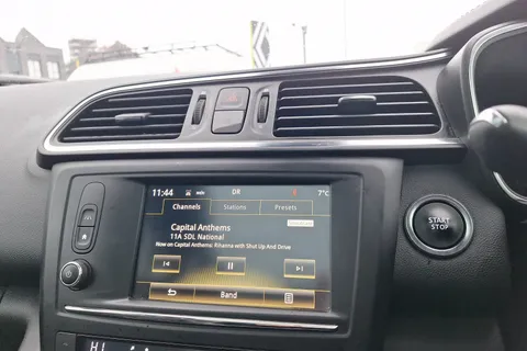 PE18XUD Renault Kadjar 1.2 TCE Signature Nav 5dr EDC Thumbnail #20