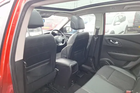 PE18XUD Renault Kadjar 1.2 TCE Signature Nav 5dr EDC Thumbnail #23