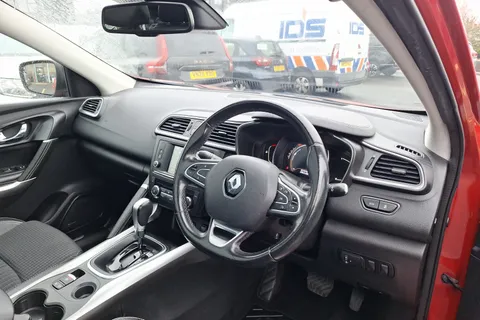 PE18XUD Renault Kadjar 1.2 TCE Signature Nav 5dr EDC Thumbnail #27