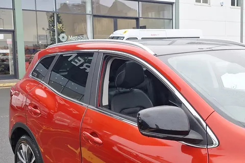 PE18XUD Renault Kadjar 1.2 TCE Signature Nav 5dr EDC Thumbnail #37