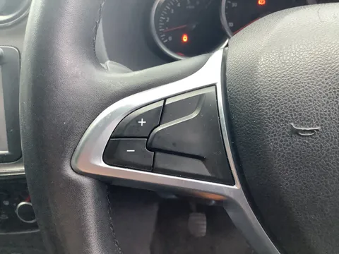 CX17YXJ Dacia Sandero Stepway 1.5 dCi Laureate 5dr Thumbnail #16