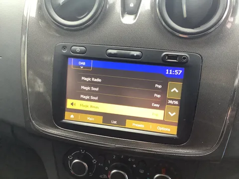 CX17YXJ Dacia Sandero Stepway 1.5 dCi Laureate 5dr Thumbnail #19