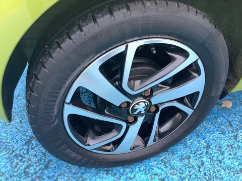 OY20KFP Peugeot 108 1.0 72 Collection 5dr Thumbnail #17