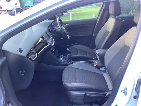 VF21CFZ Vauxhall Astra 1.2 Turbo 145 Griffin Edition 5dr Thumbnail #15