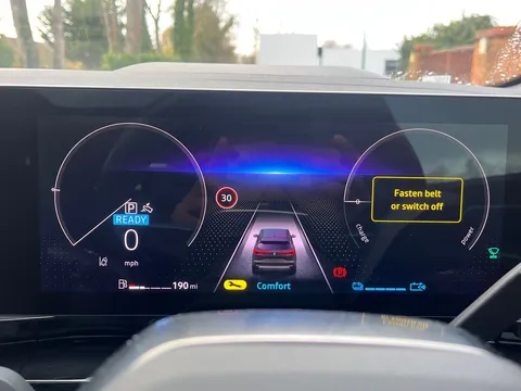 BT73FLD Renault Austral E-Tech FHEV Iconic Esprit Alpine 5dr Auto 4C Thumbnail #9