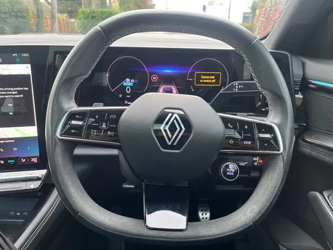 BT73FLD Renault Austral E-Tech FHEV Iconic Esprit Alpine 5dr Auto 4C Thumbnail #20