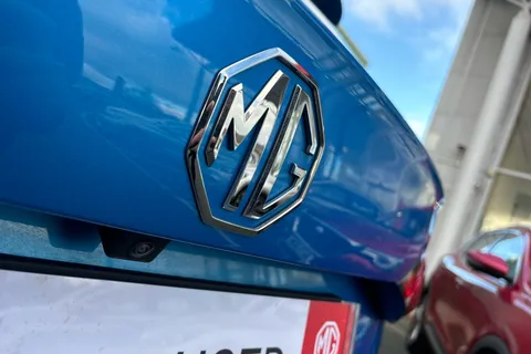 LE74NFT Mg Motor Uk Zs 1.5 Hybrid+ Trophy 5dr Auto Thumbnail #16