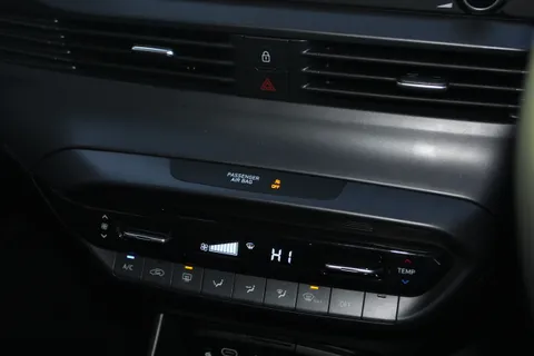 DA25YNC Hyundai Bayon 1.0 TGDi Ultimate 5dr Thumbnail #32