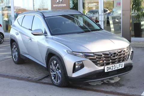DH23LFU Hyundai Tucson 1.6 TGDi 48V MHD Premium 5dr 2WD DCT Thumbnail #2