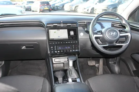 DH23LFU Hyundai Tucson 1.6 TGDi 48V MHD Premium 5dr 2WD DCT Thumbnail #16