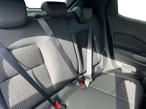 OY74YHW Nissan Juke 1.6 Hybrid N-Connecta 5dr Auto Thumbnail #16