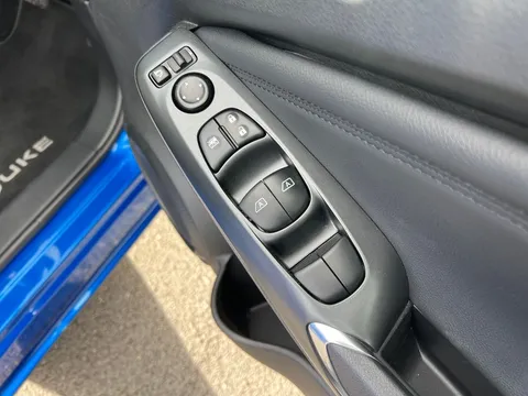 OY74YHW Nissan Juke 1.6 Hybrid N-Connecta 5dr Auto Thumbnail #22