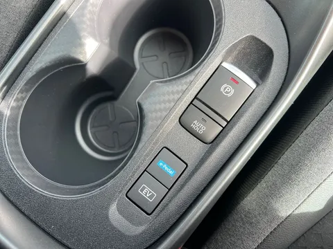 OY74YHW Nissan Juke 1.6 Hybrid N-Connecta 5dr Auto Thumbnail #26