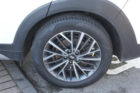 LL19LHC Hyundai Tucson 1.6 TGDi 177 Premium 5dr 2WD Thumbnail #8
