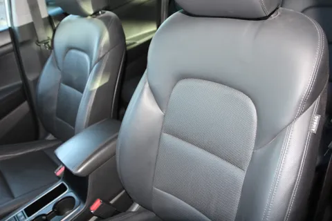 LL19LHC Hyundai Tucson 1.6 TGDi 177 Premium 5dr 2WD Thumbnail #12