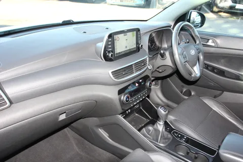 LL19LHC Hyundai Tucson 1.6 TGDi 177 Premium 5dr 2WD Thumbnail #13