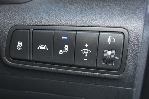 LL19LHC Hyundai Tucson 1.6 TGDi 177 Premium 5dr 2WD Thumbnail #21