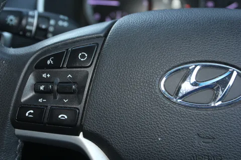 LL19LHC Hyundai Tucson 1.6 TGDi 177 Premium 5dr 2WD Thumbnail #24