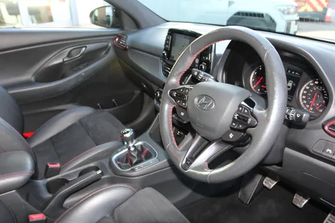 MH68OCC Hyundai i30 Fastback 2.0T GDI N Performance 5dr Thumbnail #18