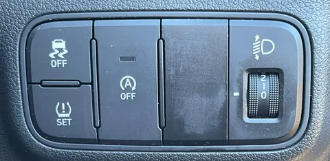 MW73YOA Hyundai i20 1.0T GDi 48V MHD SE Connect 5dr DCT Thumbnail #18