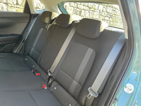 MW73YOA Hyundai i20 1.0T GDi 48V MHD SE Connect 5dr DCT Thumbnail #26