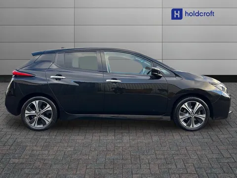 ST22JWW Nissan LEAF 110kW Tekna 40kWh 5dr Auto Thumbnail #3