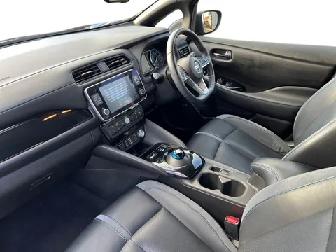 ST22JWW Nissan LEAF 110kW Tekna 40kWh 5dr Auto Thumbnail #11