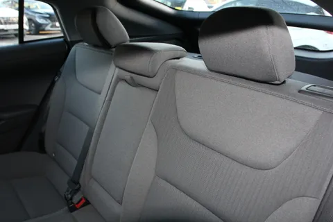 AO22VUT Hyundai Ioniq 1.6 GDi Hybrid SE Connect 5dr DCT Thumbnail #13