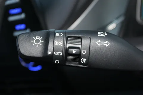 AO22VUT Hyundai Ioniq 1.6 GDi Hybrid SE Connect 5dr DCT Thumbnail #24