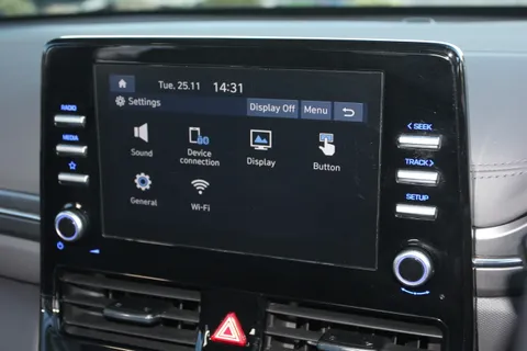 AO22VUT Hyundai Ioniq 1.6 GDi Hybrid SE Connect 5dr DCT Thumbnail #19