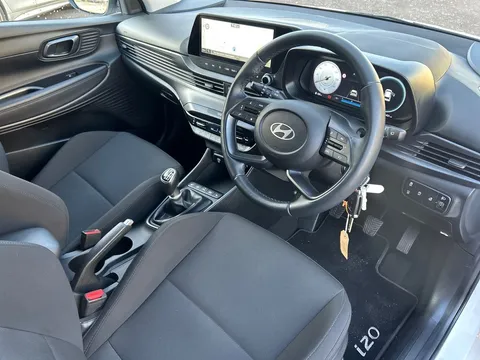 EA25SZR Hyundai i20 1.0T GDi Premium 5dr Thumbnail #14