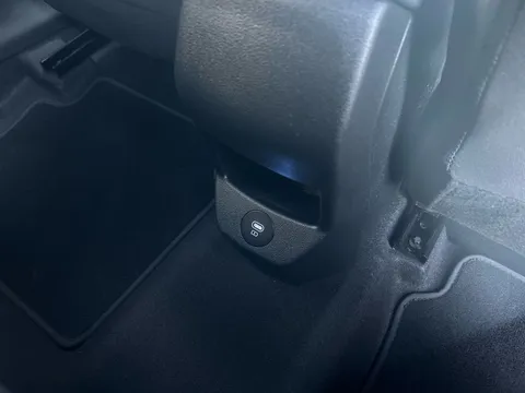 EA25SZR Hyundai i20 1.0T GDi Premium 5dr Thumbnail #17