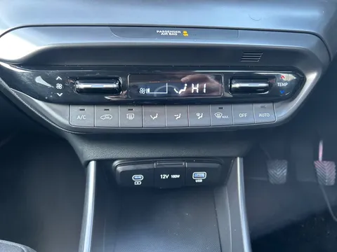 EA25SZR Hyundai i20 1.0T GDi Premium 5dr Thumbnail #22