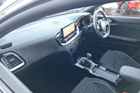 ML23VAO Kia Xceed 1.5T GDi ISG GT-Line 5dr Thumbnail #29