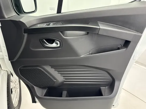 VK23EVR Renault Trafic LL30 Blue dCi 150 Start 9 Seater EDC Thumbnail #17