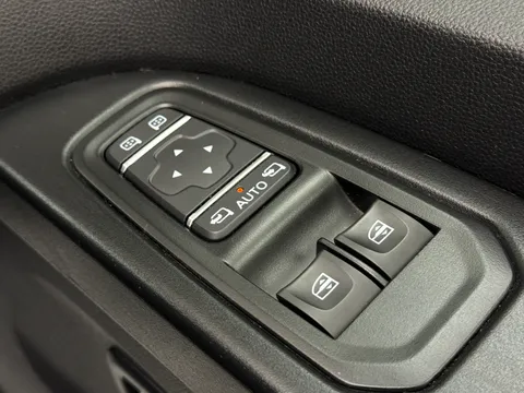 VK23EVR Renault Trafic LL30 Blue dCi 150 Start 9 Seater EDC Thumbnail #18