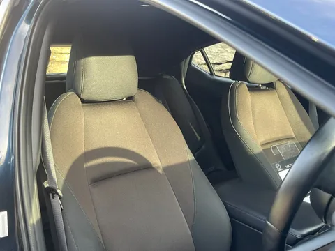 LG22WEC Mazda Mazda3 2.0 e-Skyactiv X MHEV [186] SE-L Lux 5dr Thumbnail #10