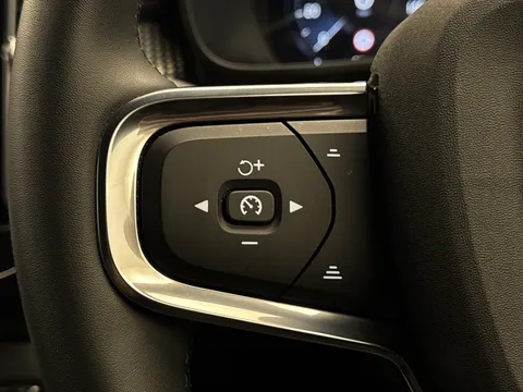 DN71AVX Volvo XC40 1.5 T3 [163] R DESIGN 5dr Thumbnail #30