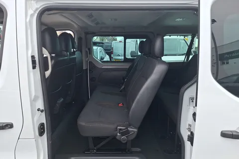 VO23XXK Renault Trafic LL30 Blue dCi 150 Start 9 Seater EDC Thumbnail #10