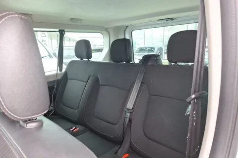 VO23XXK Renault Trafic LL30 Blue dCi 150 Start 9 Seater EDC Thumbnail #15