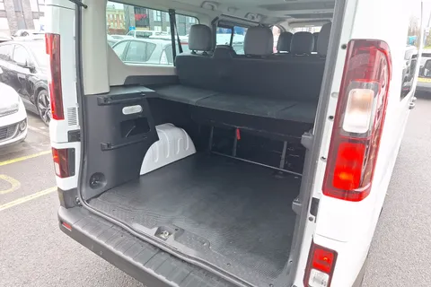 VO23XXK Renault Trafic LL30 Blue dCi 150 Start 9 Seater EDC Thumbnail #18