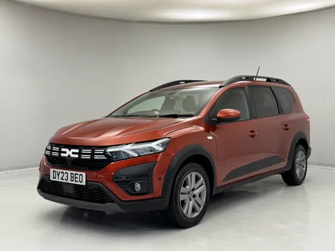 DY23BEO Dacia Jogger 1.0 TCe Expression 5dr Thumbnail #3